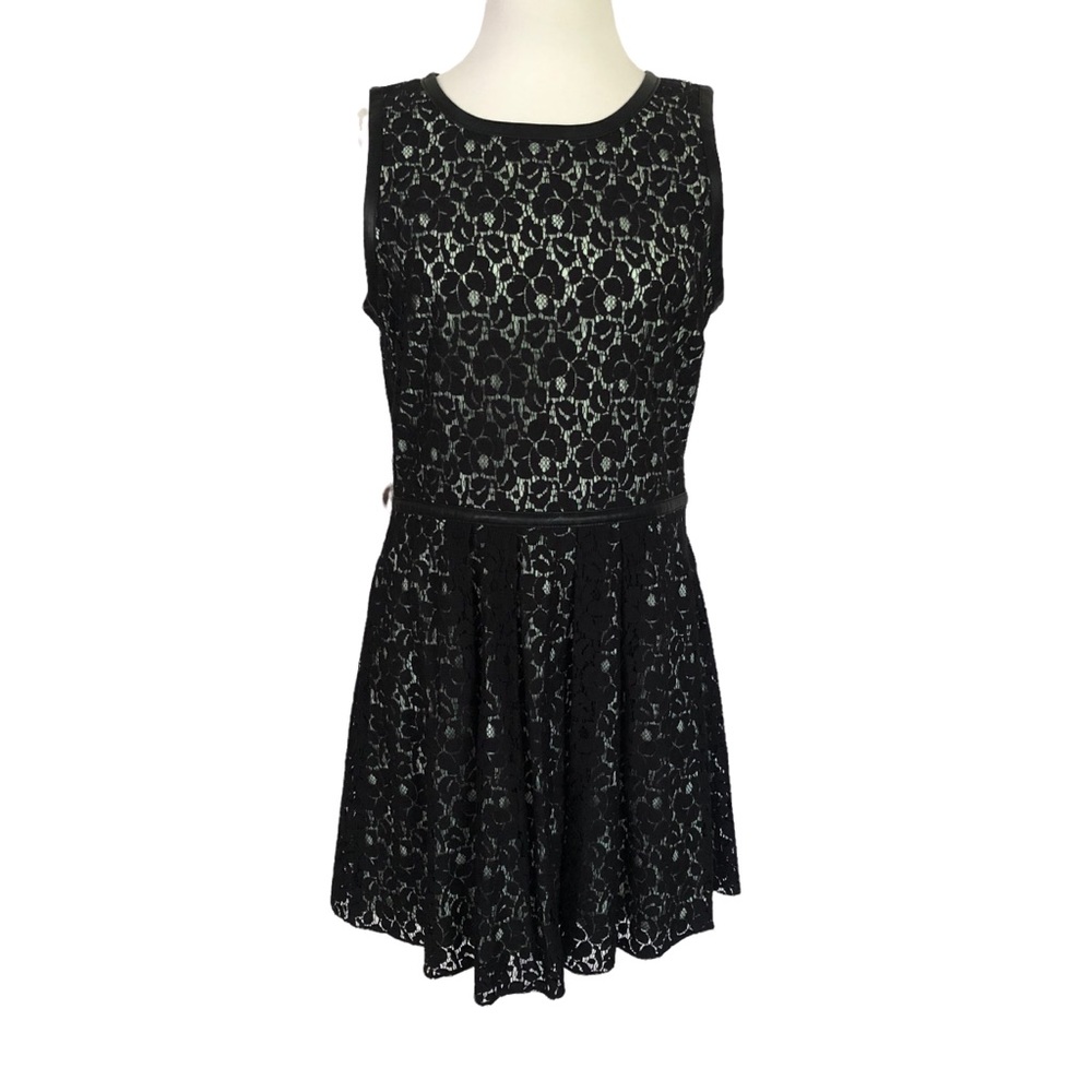SPEECHLESS LIGHT GREEN DRESS WITH BLACK LACE OVERLAY SLEEVELESS SIZE 15